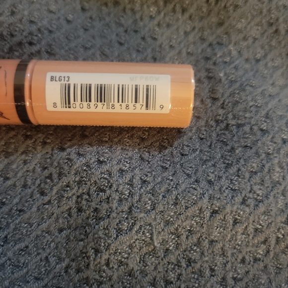 Makeup - Picture 4 of 11